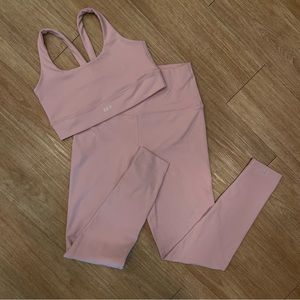 set active scoop Y sports bra AND leggings